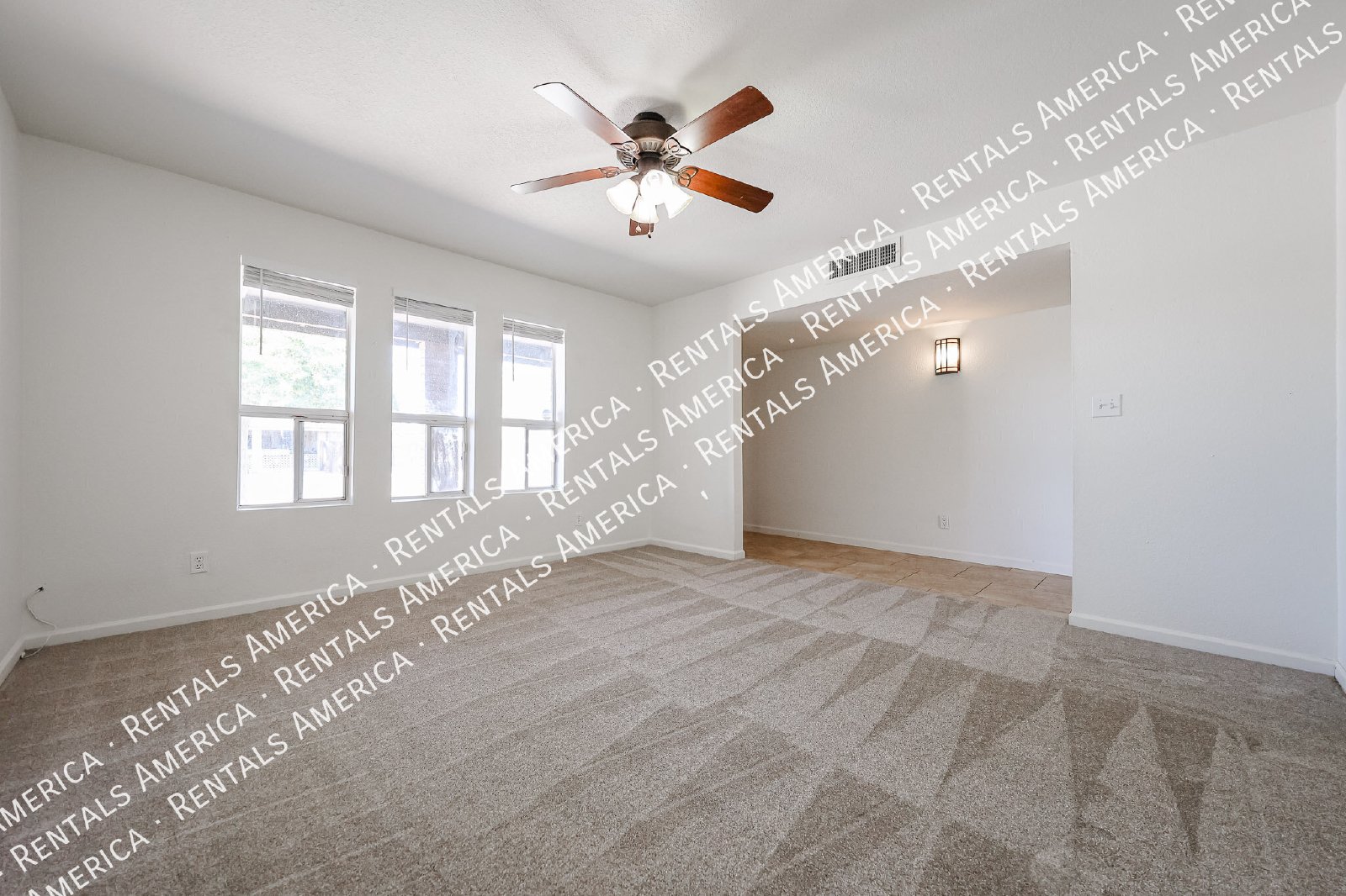 Spacious 4-Bedroom Home with Private Diving Pool in Mesa! property image