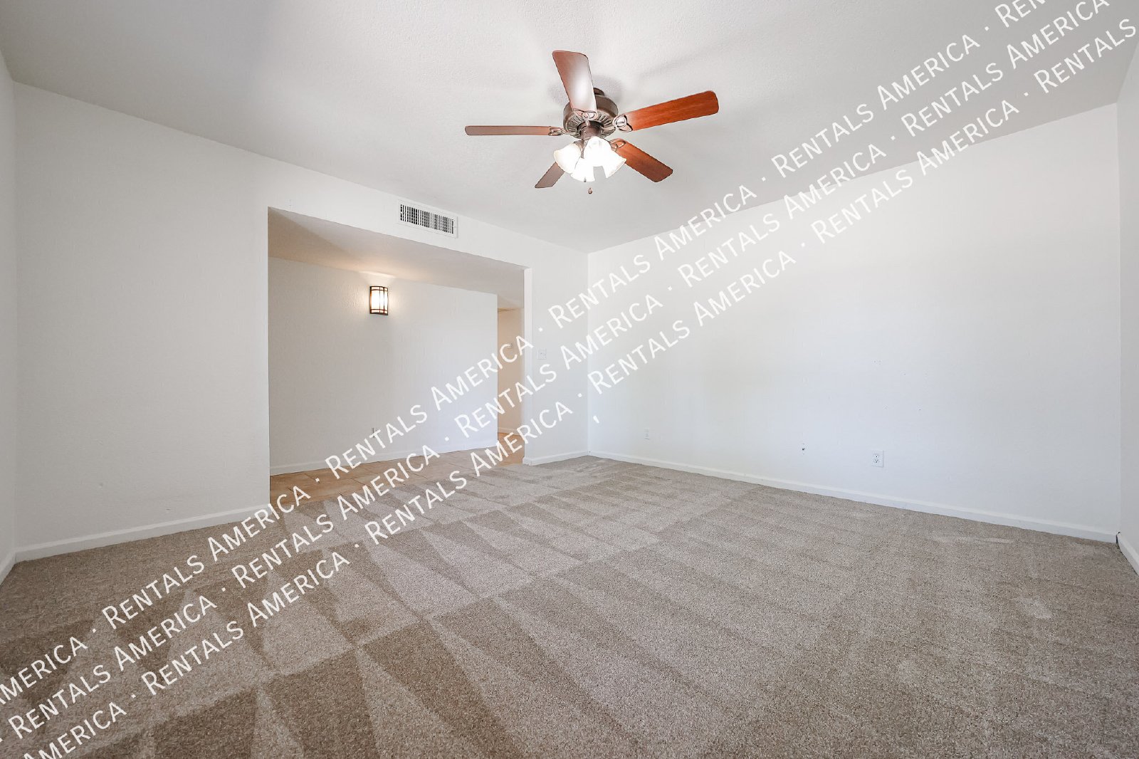 Spacious 4-Bedroom Home with Private Diving Pool in Mesa! property image