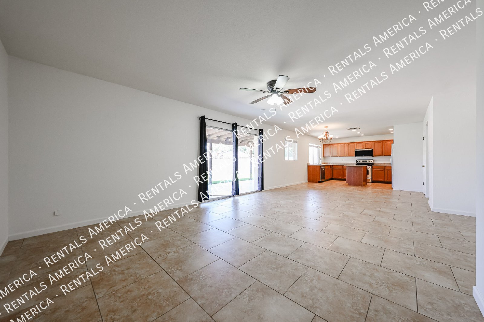 Spacious 4-Bedroom Home with Private Diving Pool in Mesa! property image