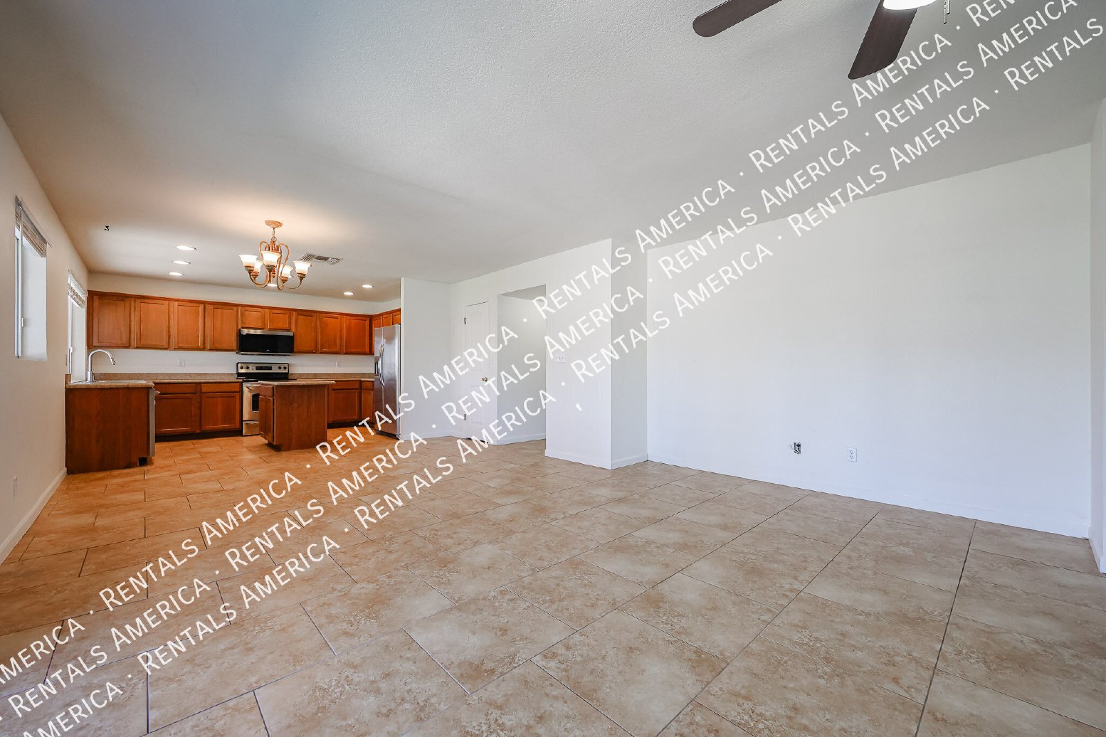 Spacious 4-Bedroom Home with Private Diving Pool in Mesa! property image