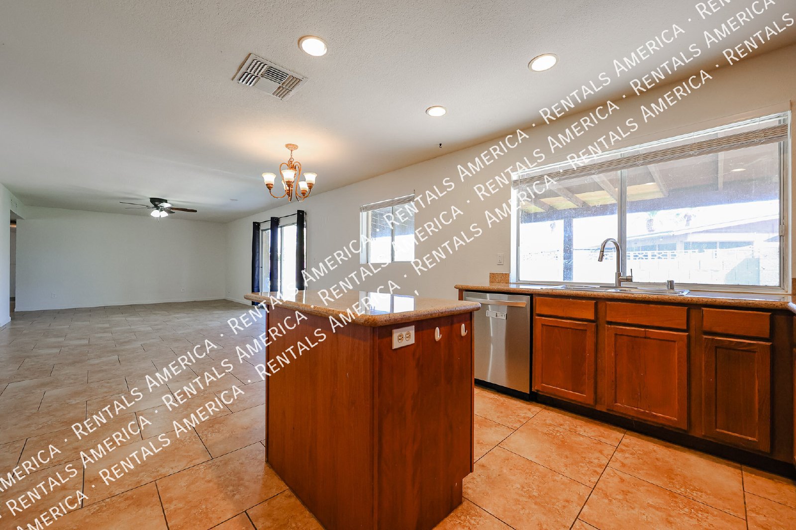 Spacious 4-Bedroom Home with Private Diving Pool in Mesa! property image