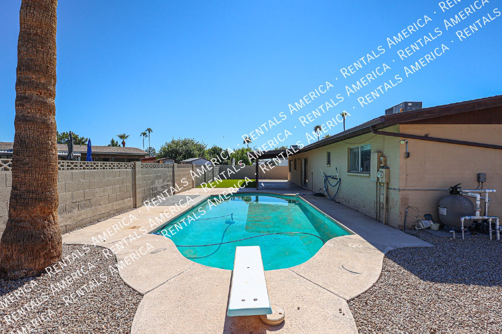 Spacious 4-Bedroom Home with Private Diving Pool in Mesa! property image