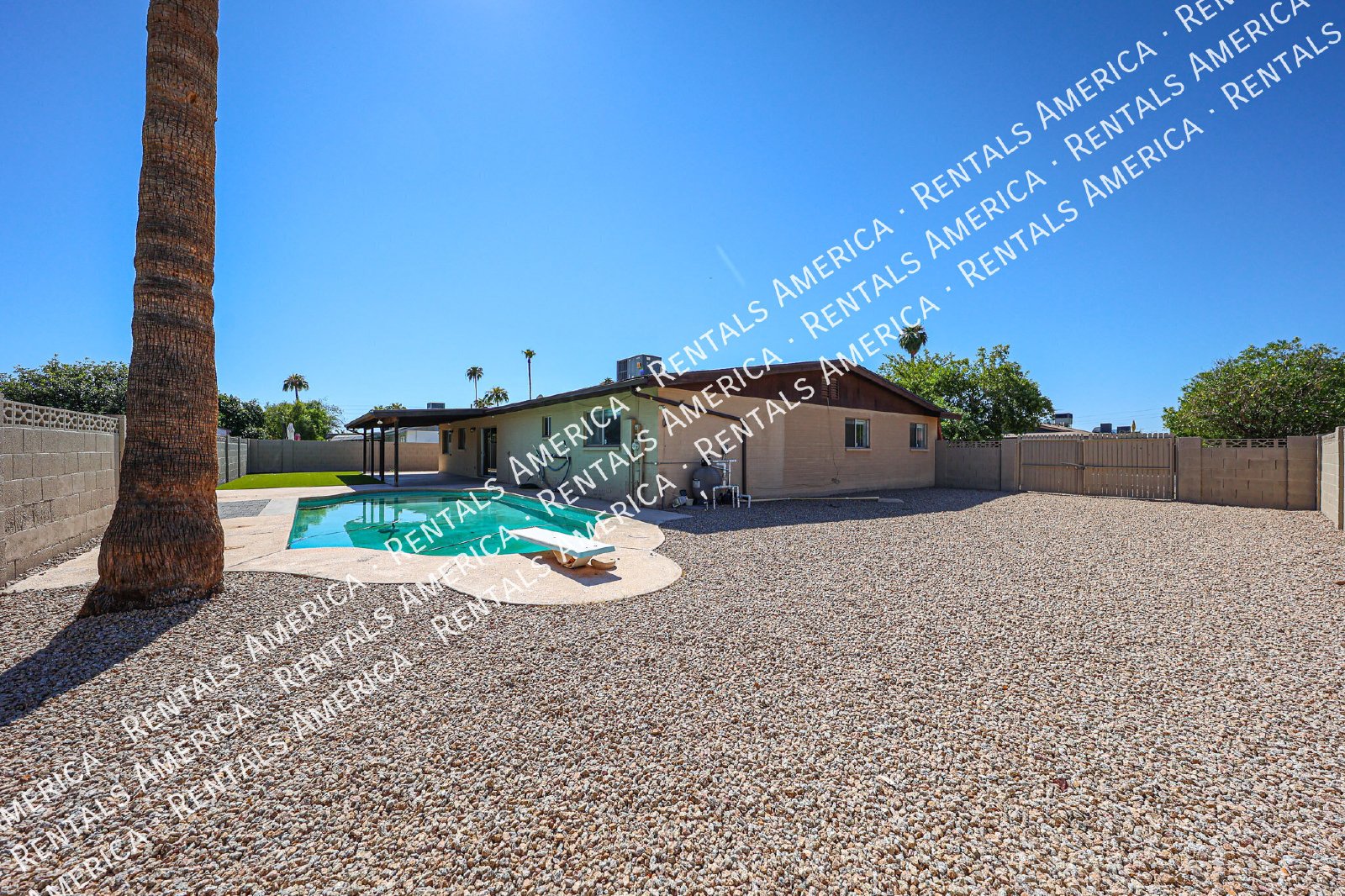 Spacious 4-Bedroom Home with Private Diving Pool in Mesa! property image