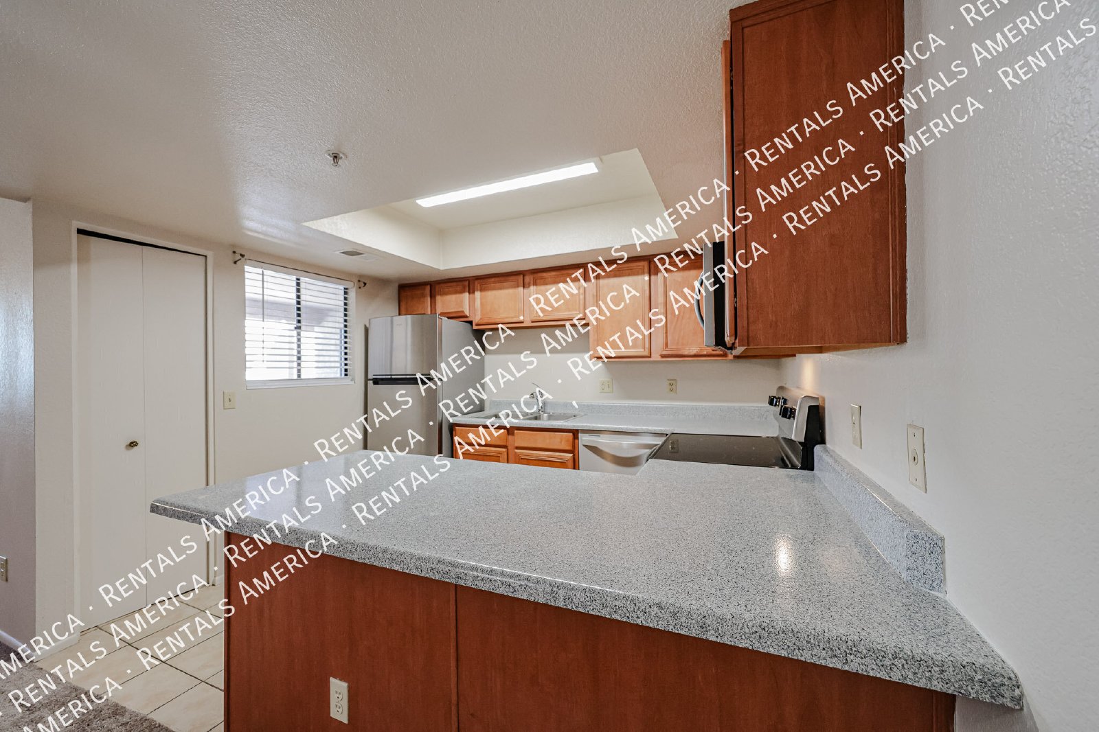 Scottsdale 1-Bedroom Condo, New Carpet & Great Location! property image