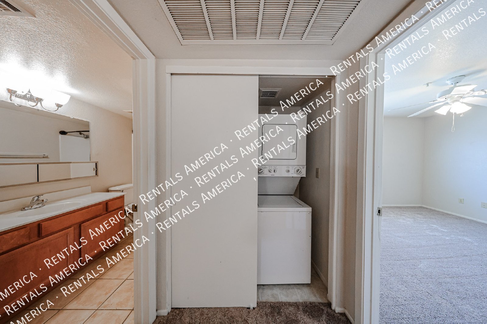 Scottsdale 1-Bedroom Condo, New Carpet & Great Location! property image