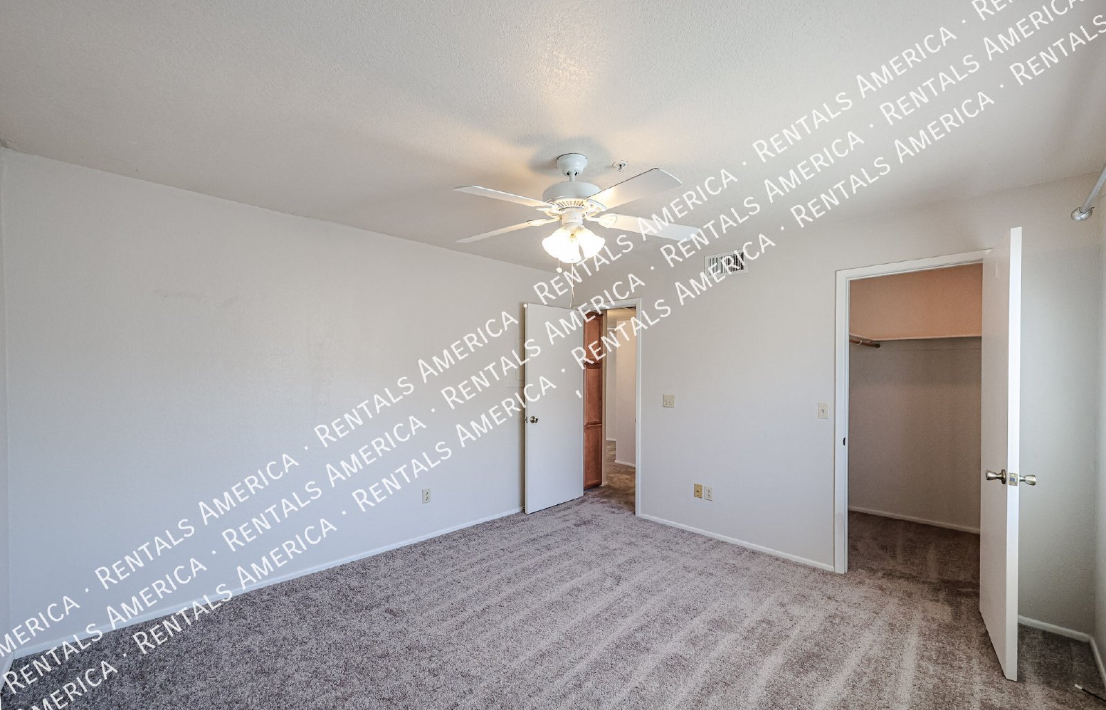 Scottsdale 1-Bedroom Condo, New Carpet & Great Location! property image