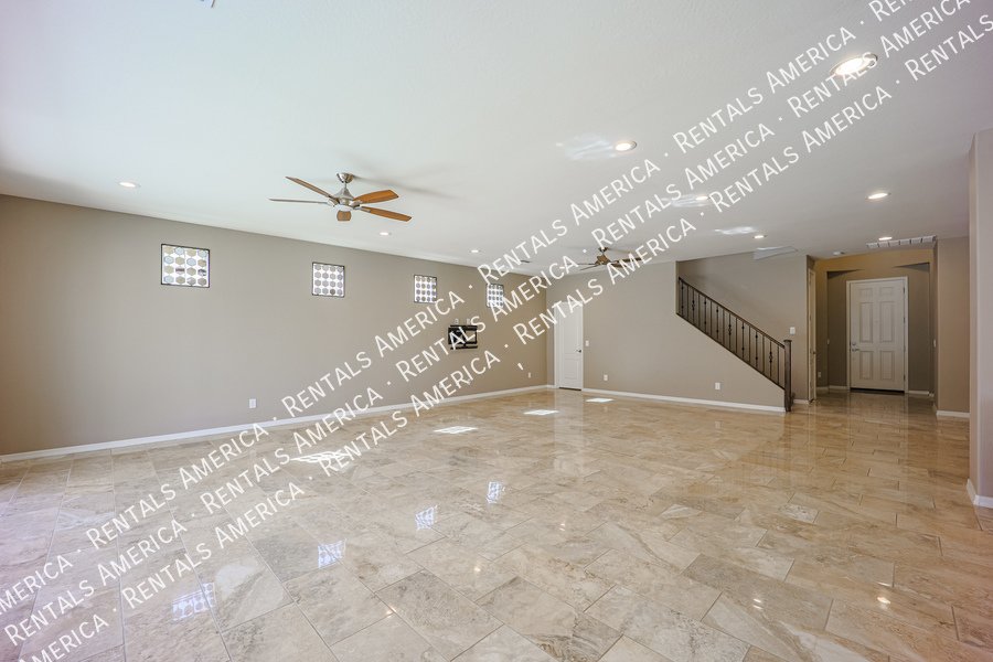 5 Bedroom  5.5 bath in Chandler property image