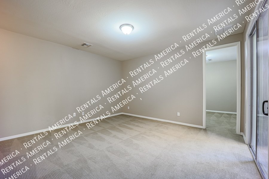 5 Bedroom  5.5 bath in Chandler property image