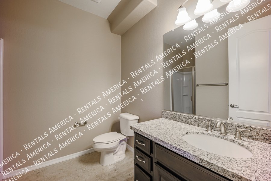 5 Bedroom  5.5 bath in Chandler property image