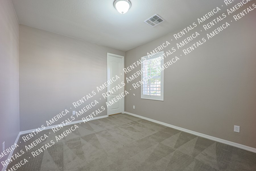 5 Bedroom  5.5 bath in Chandler property image