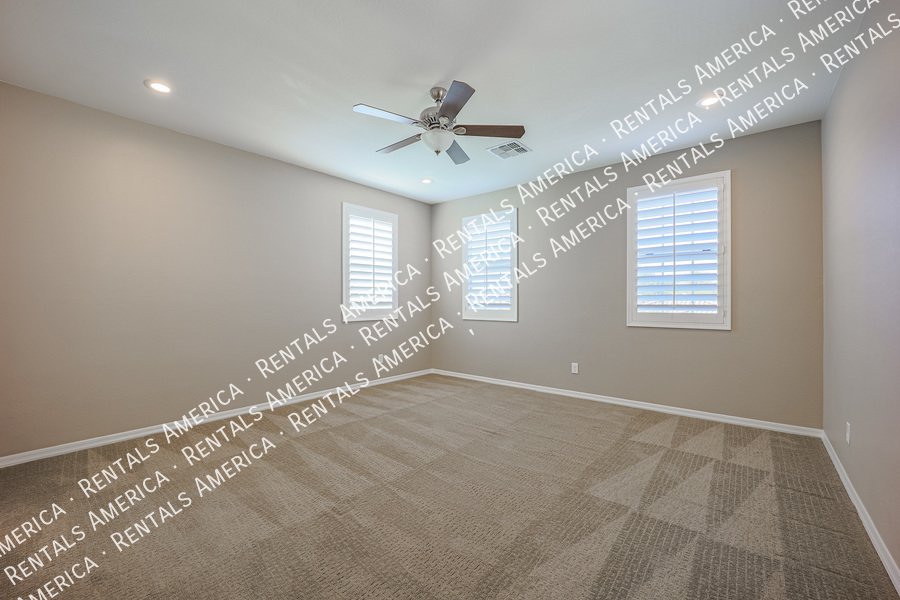 5 Bedroom  5.5 bath in Chandler property image