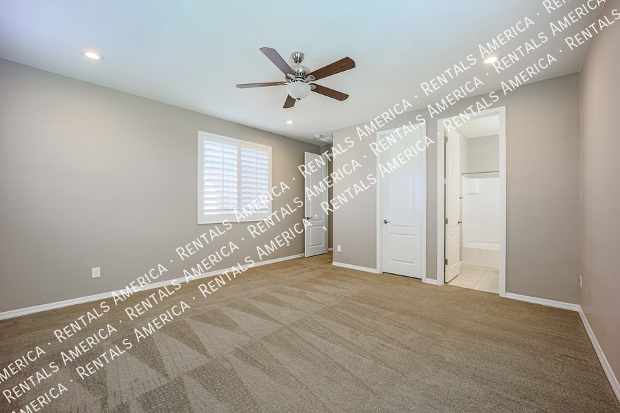 5 Bedroom  5.5 bath in Chandler property image