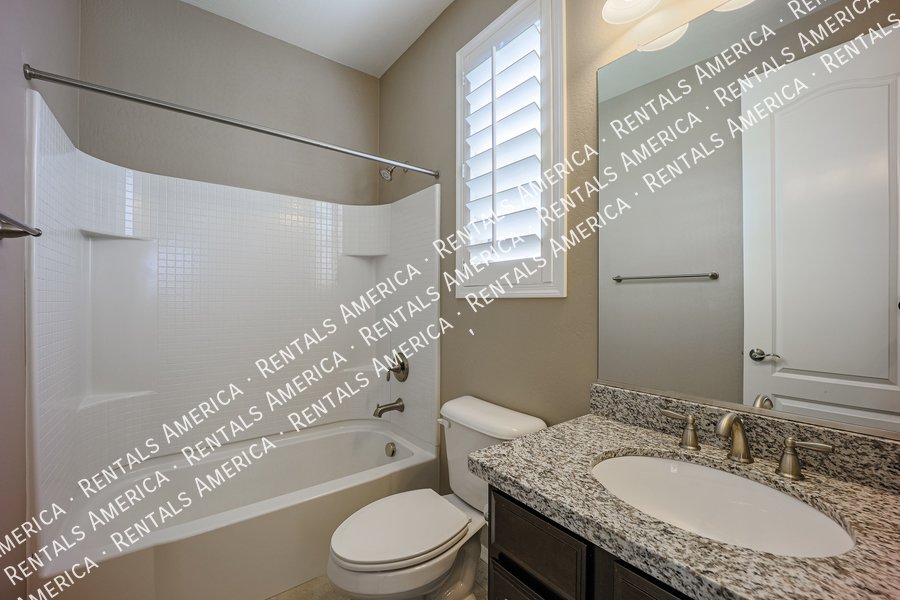 5 Bedroom  5.5 bath in Chandler property image