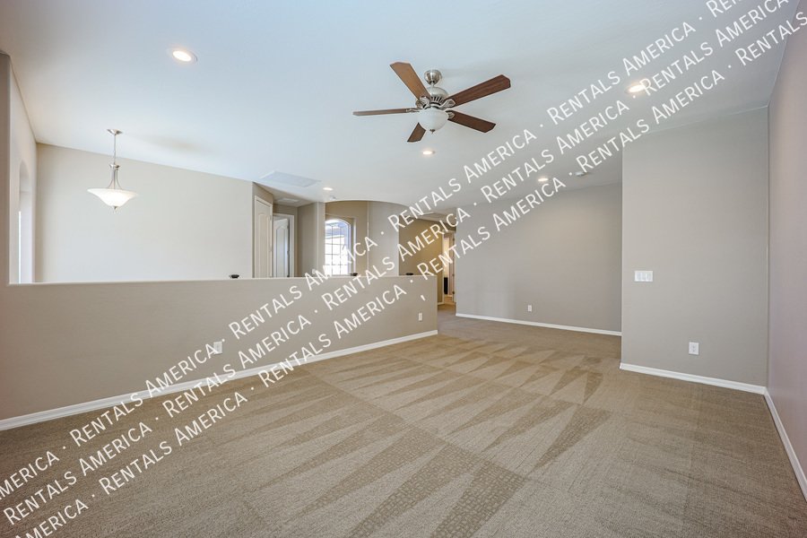 5 Bedroom  5.5 bath in Chandler property image