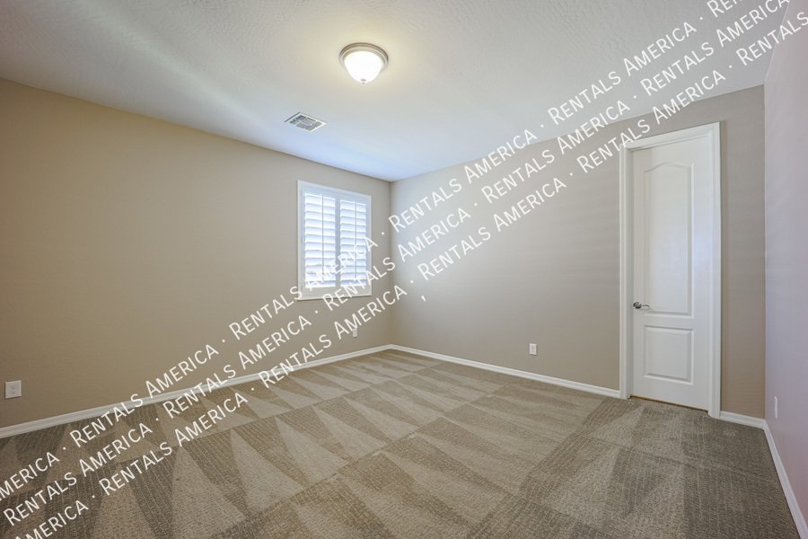 5 Bedroom  5.5 bath in Chandler property image