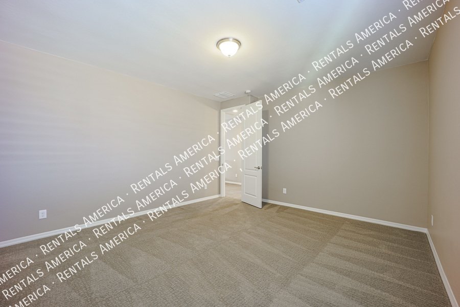5 Bedroom  5.5 bath in Chandler property image
