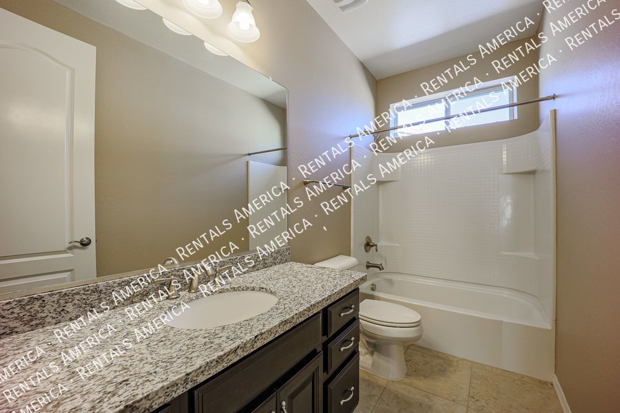 5 Bedroom  5.5 bath in Chandler property image