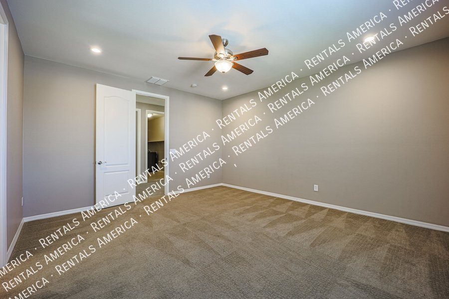 5 Bedroom  5.5 bath in Chandler property image
