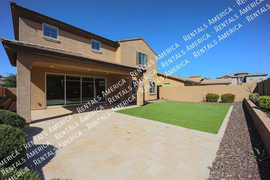 5 Bedroom  5.5 bath in Chandler property image