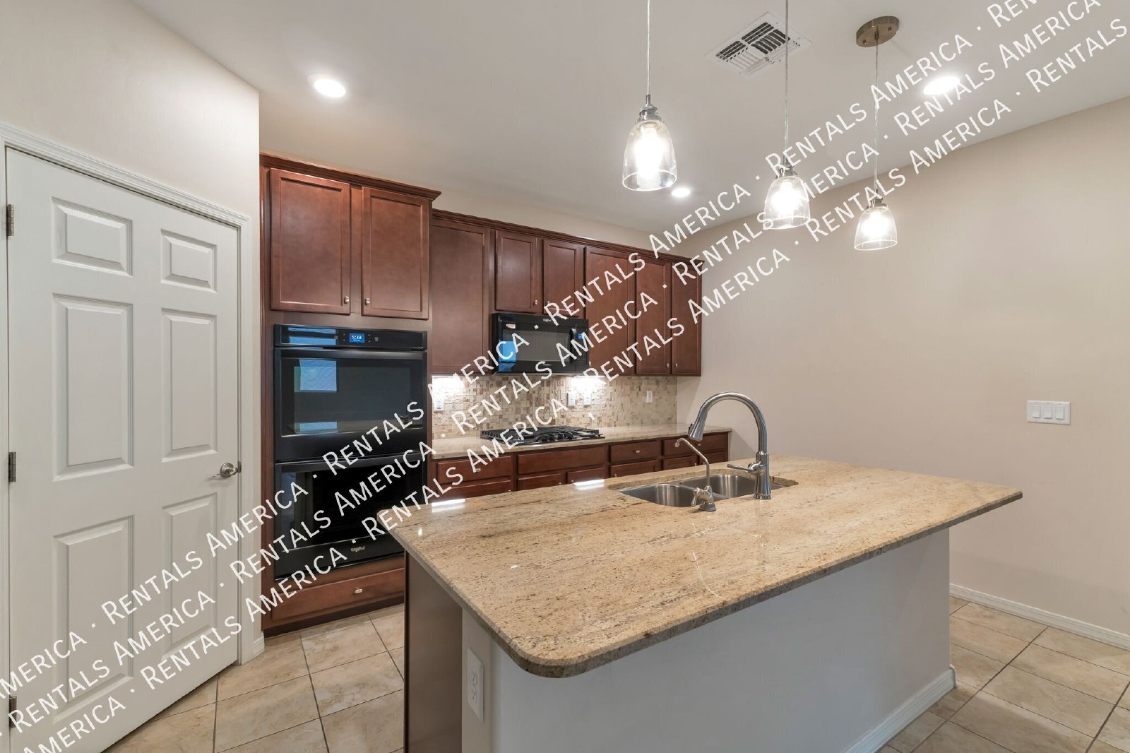 Beautiful, clean home in gated community, great NW location! property image