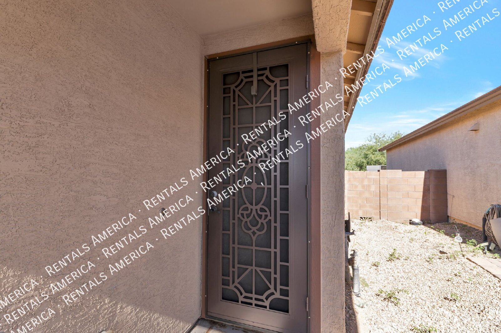 Beautiful, clean home in gated community, great NW location! property image