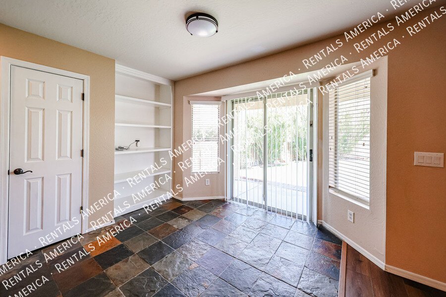Beautiful 4 bdrm w/Pool and Solar panels! property image