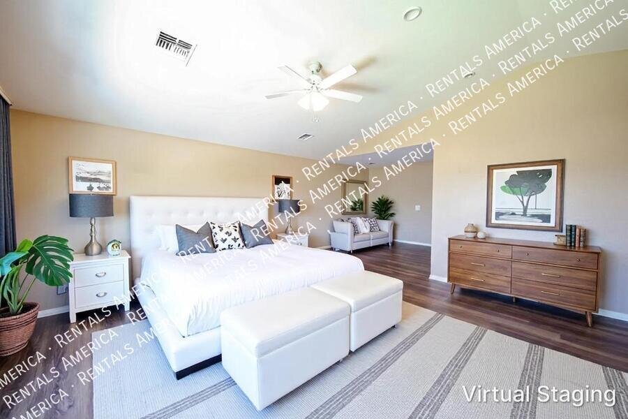 Beautiful 4 bdrm w/Pool and Solar panels! property image