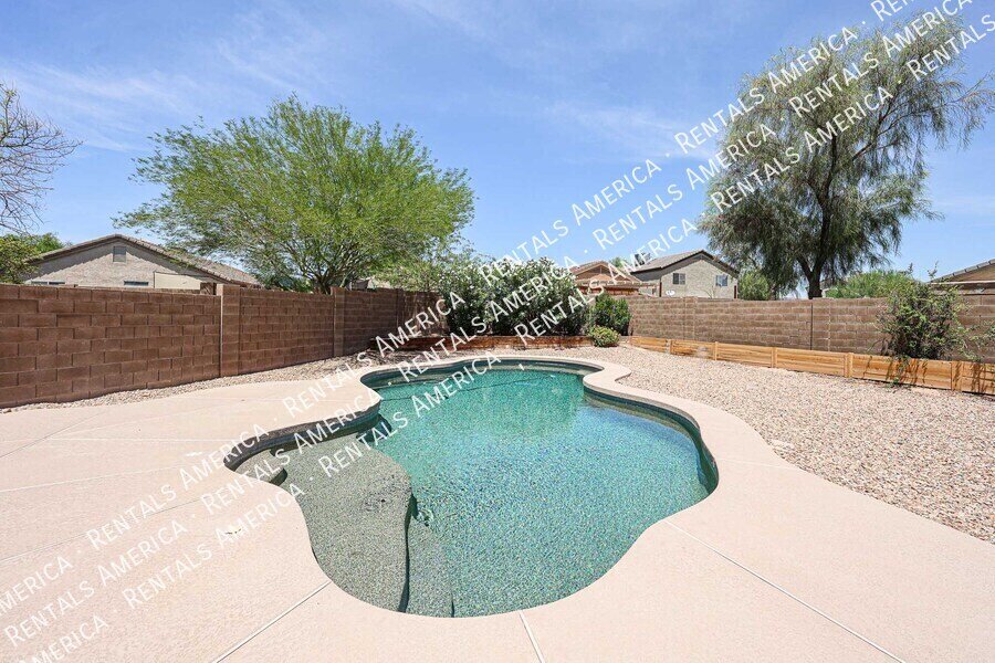 Beautiful 4 bdrm w/Pool and Solar panels! property image