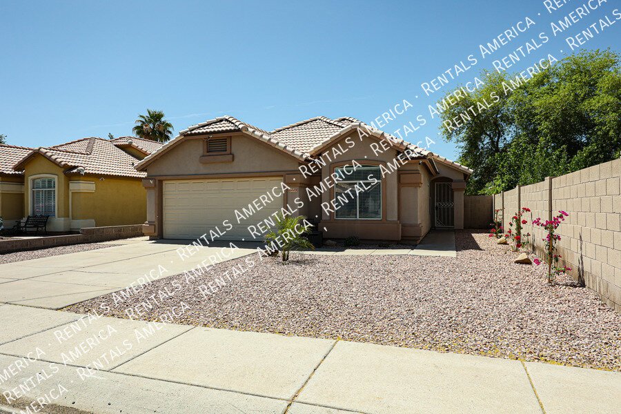 Beautiful 2 bedroom, 2 bath home w/Den No HOA!  in Peoria! property image
