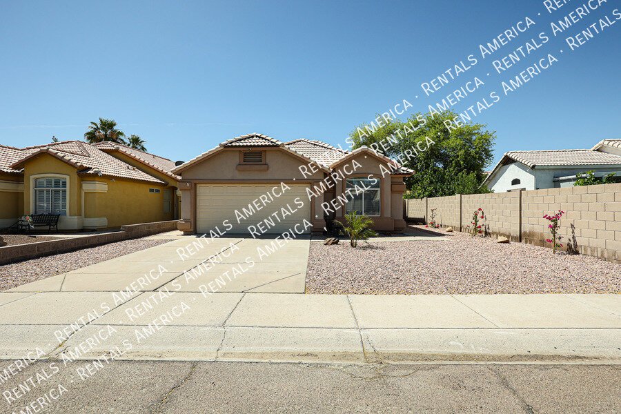 Beautiful 2 bedroom, 2 bath home w/Den No HOA!  in Peoria! property image