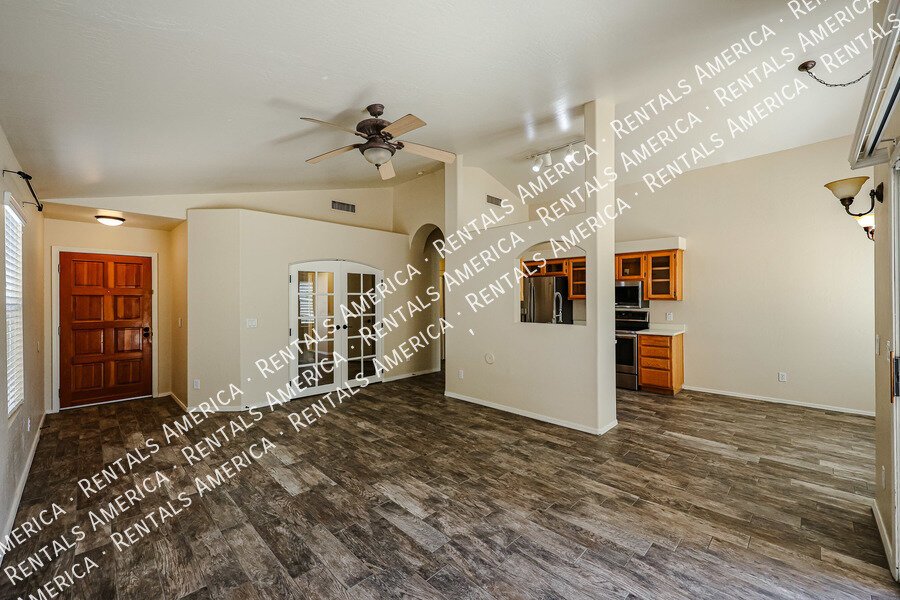 Beautiful 2 bedroom, 2 bath home w/Den No HOA!  in Peoria! property image