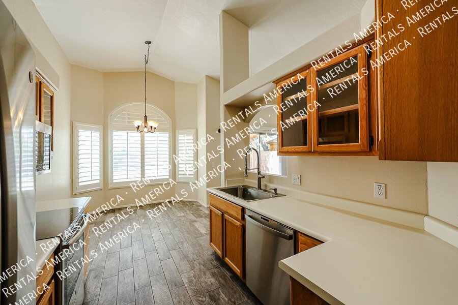 Beautiful 2 bedroom, 2 bath home w/Den No HOA!  in Peoria! property image