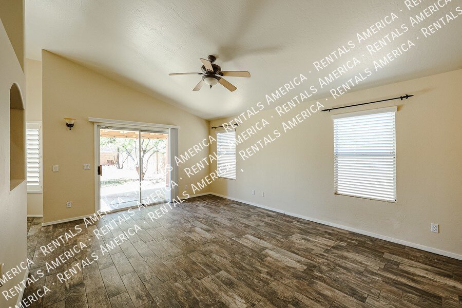 Beautiful 2 bedroom, 2 bath home w/Den No HOA!  in Peoria! property image