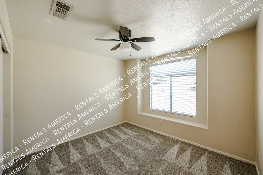 Beautiful 2 bedroom, 2 bath home w/Den No HOA!  in Peoria! property image