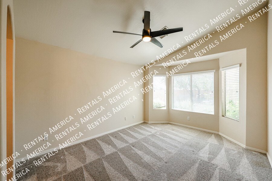 Beautiful 2 bedroom, 2 bath home w/Den No HOA!  in Peoria! property image