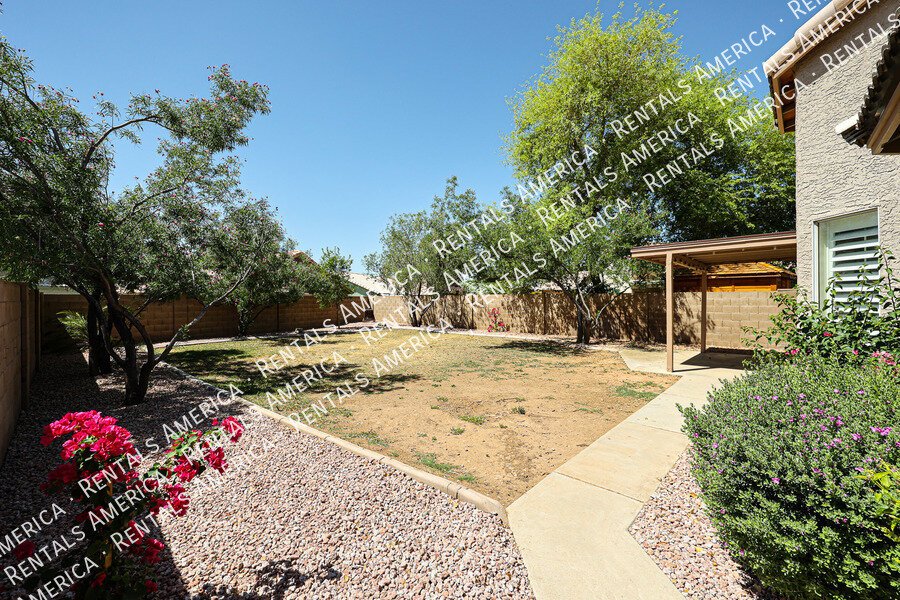 Beautiful 2 bedroom, 2 bath home w/Den No HOA!  in Peoria! property image