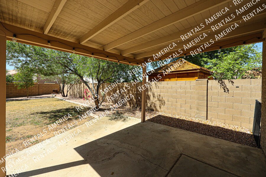 Beautiful 2 bedroom, 2 bath home w/Den No HOA!  in Peoria! property image