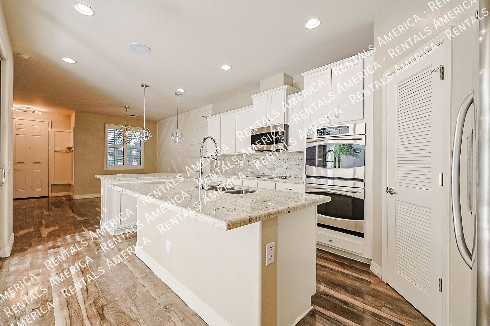 Beautiful 3bdrm home in Gated Community! property image