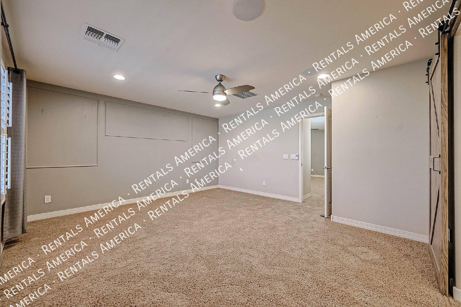 Beautiful 3bdrm home in Gated Community! property image