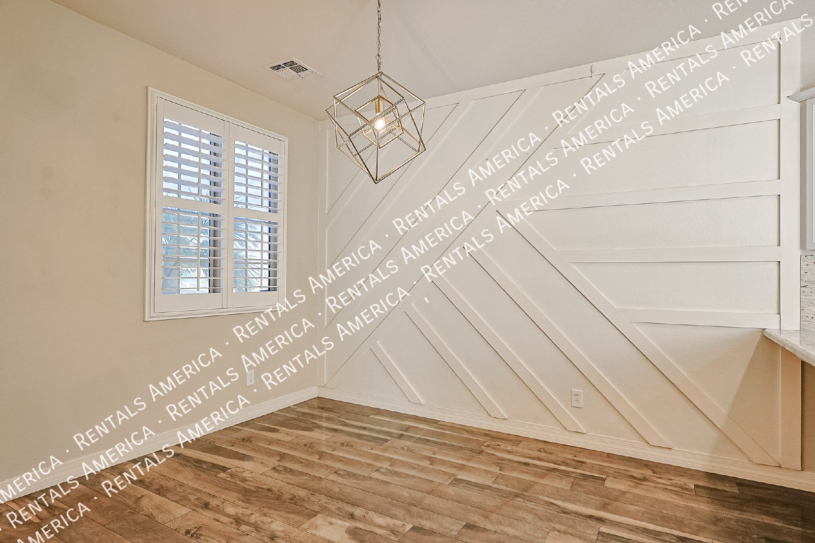 Beautiful 3bdrm home in Gated Community! property image