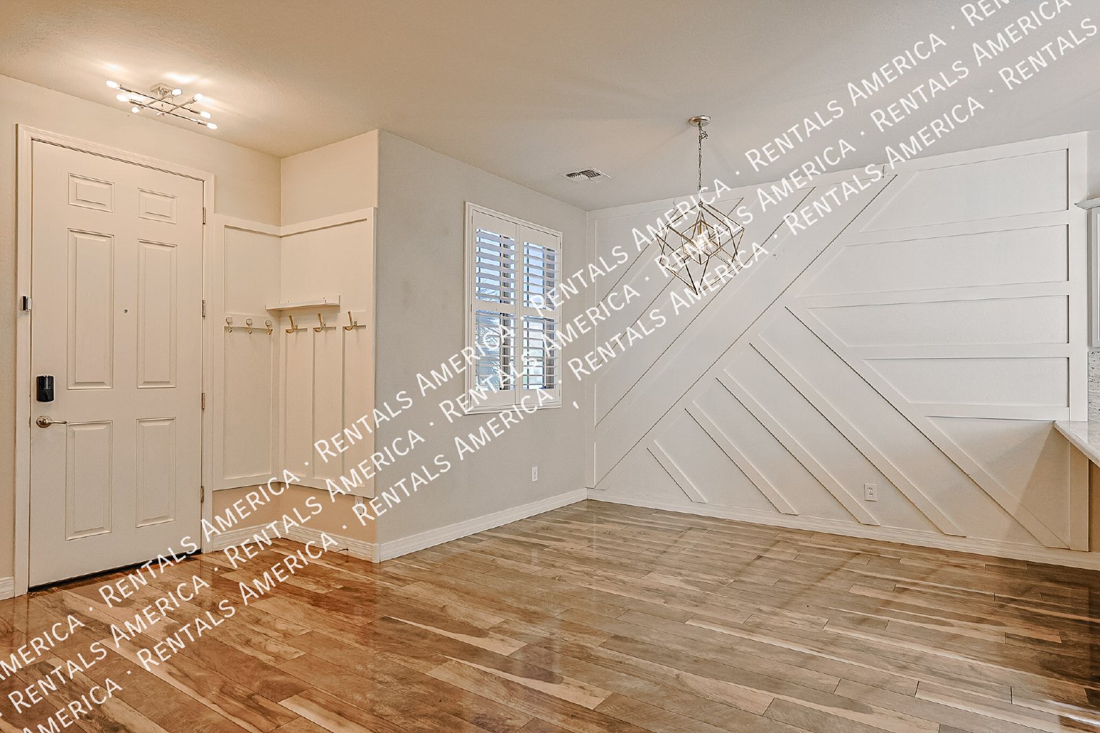 Beautiful 3bdrm home in Gated Community! property image
