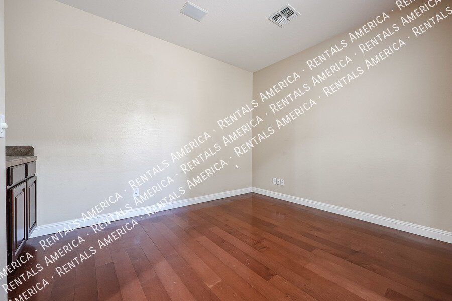 Make this beautiful North Phoenix home yours today! property image