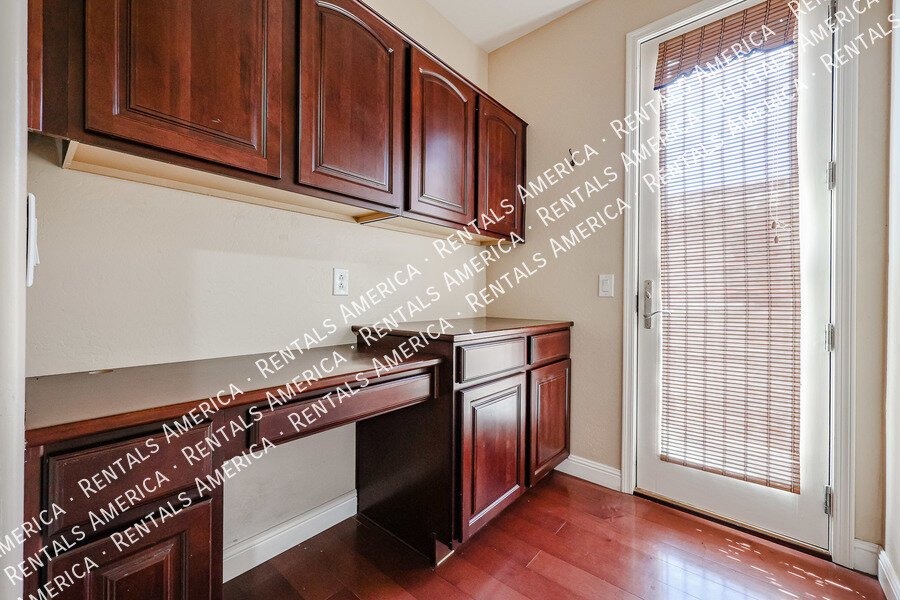 Make this beautiful North Phoenix home yours today! property image