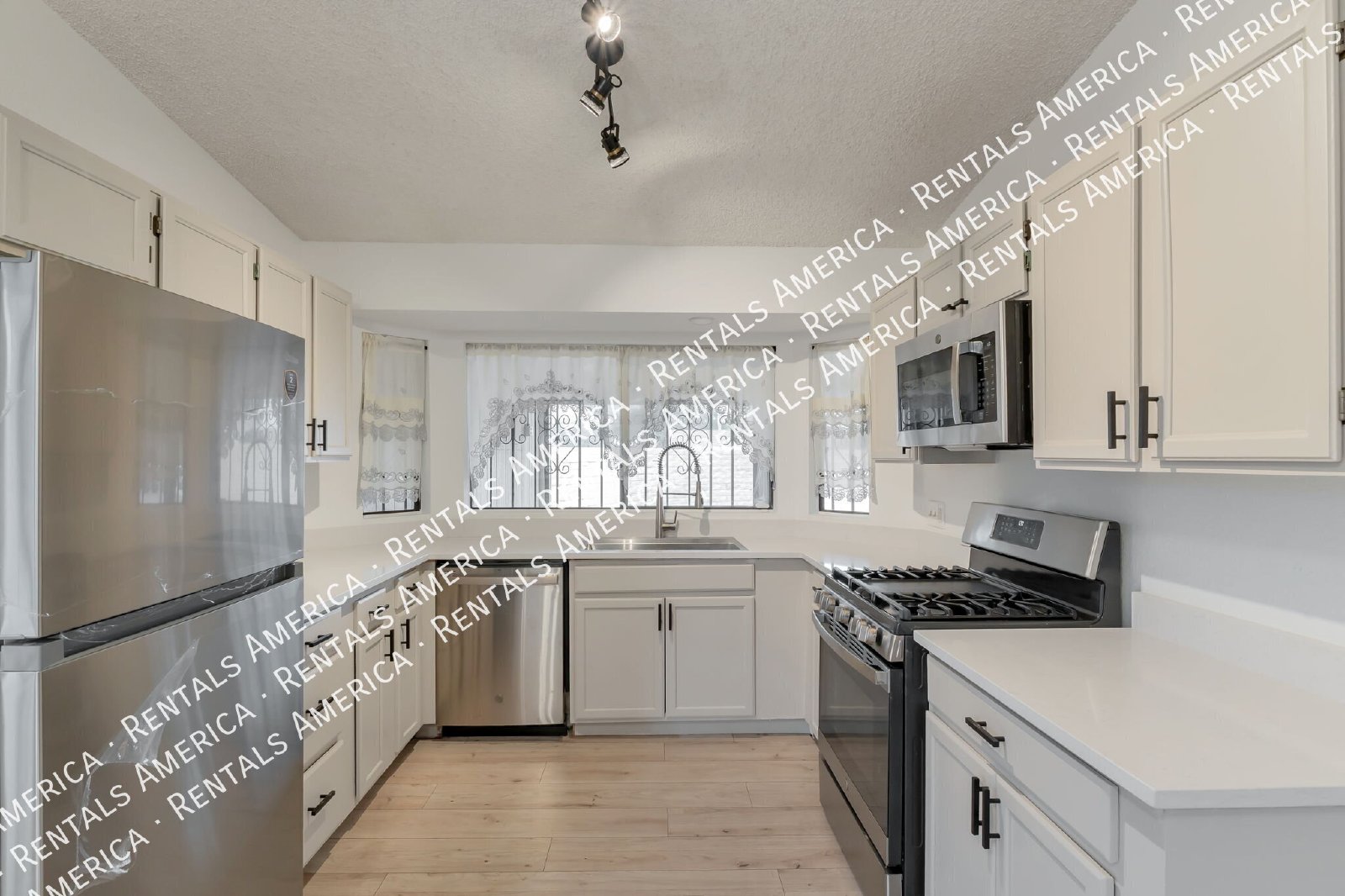 6121 S Birchwood Dr property image