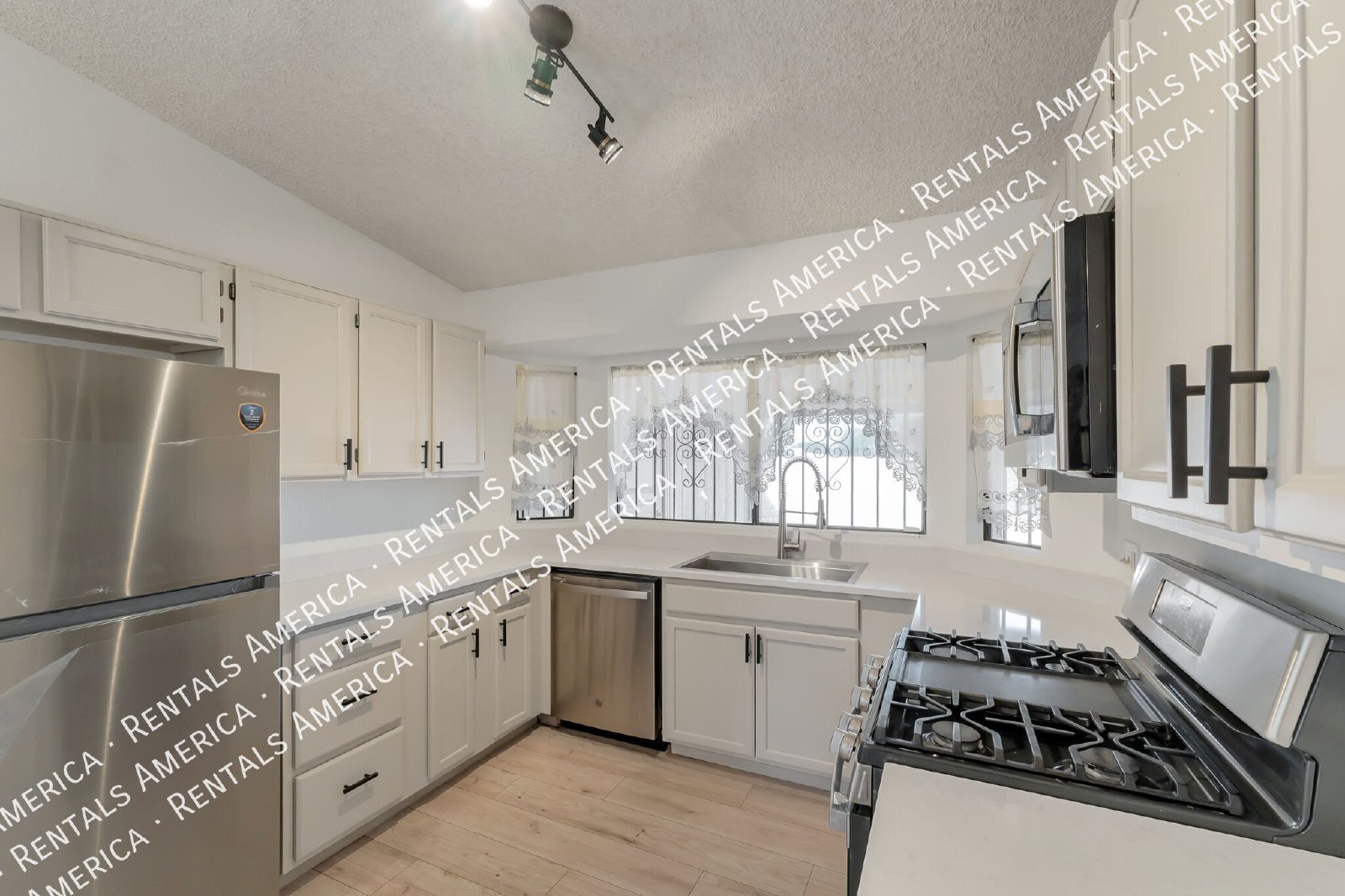6121 S Birchwood Dr property image