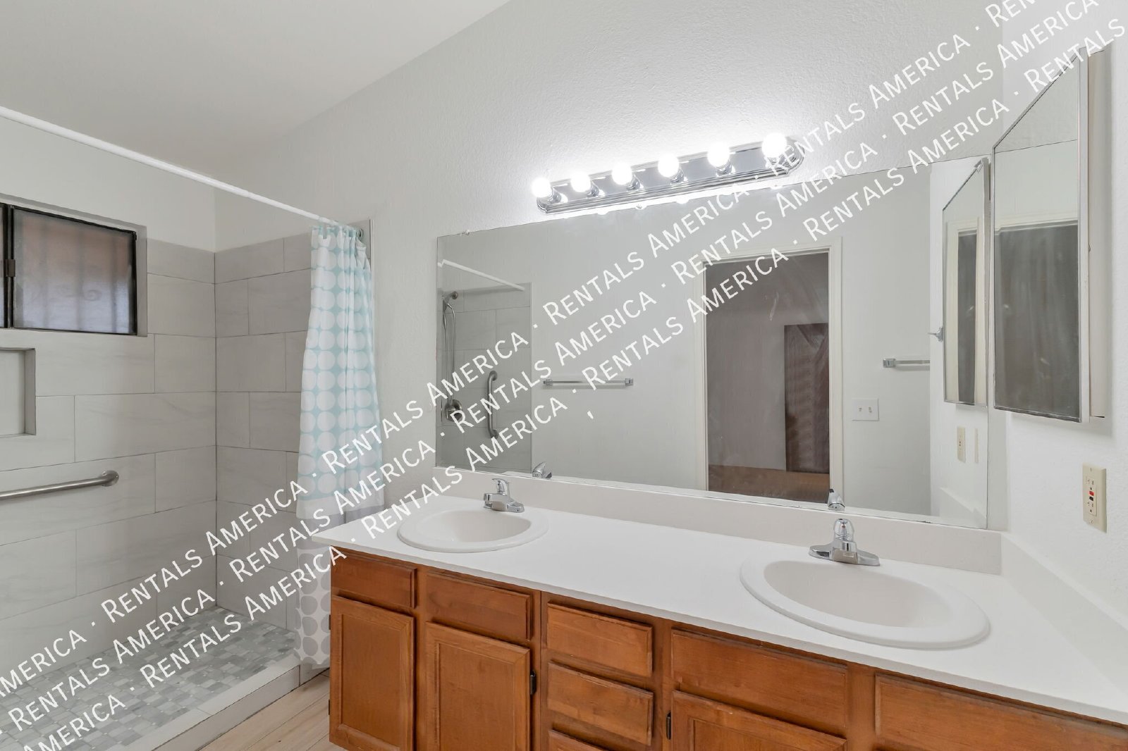 6121 S Birchwood Dr property image