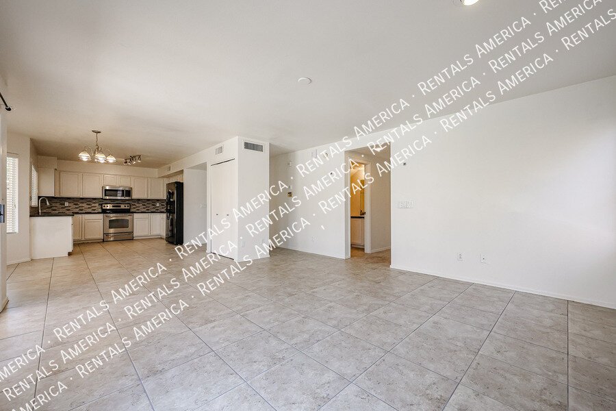 4-Bedroom, 2.5 Bath in Waters Edge at Ocotillo property image