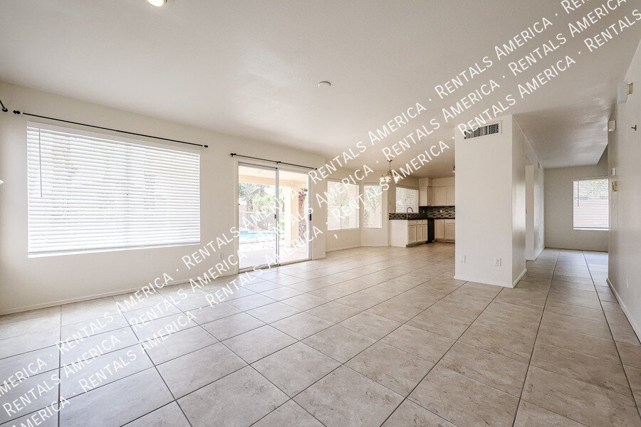 4-Bedroom, 2.5 Bath in Waters Edge at Ocotillo property image