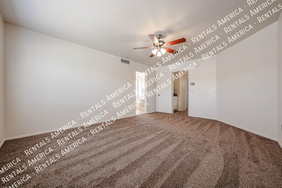 4-Bedroom, 2.5 Bath in Waters Edge at Ocotillo property image