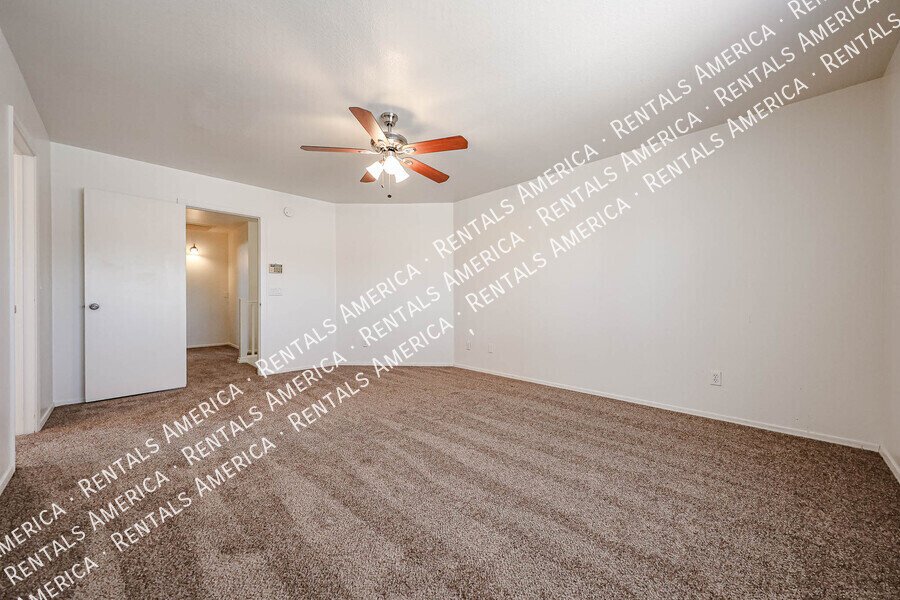 4-Bedroom, 2.5 Bath in Waters Edge at Ocotillo property image